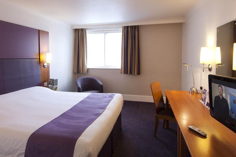 Premier Inn Horsham Eksteriør bilde