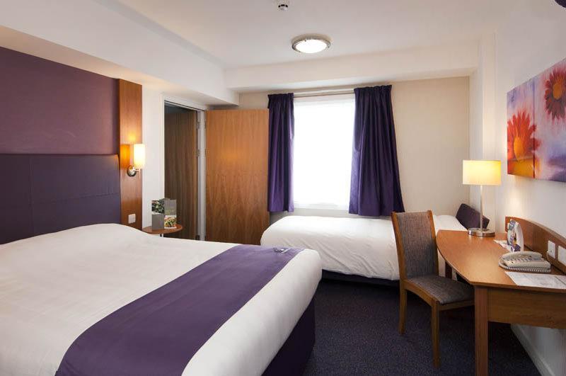 Premier Inn Horsham Eksteriør bilde